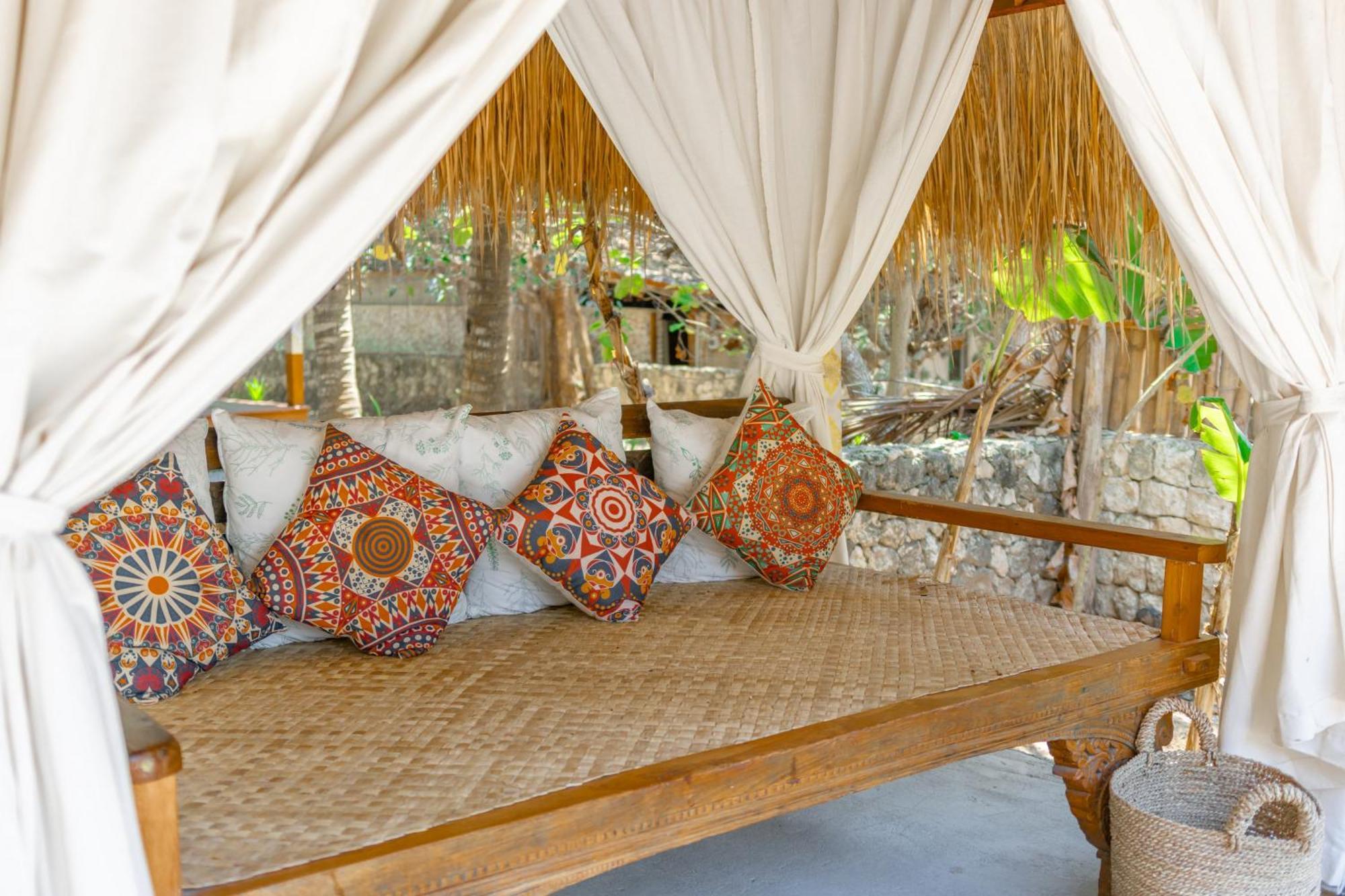 Golden Garuda Cottages Pelilit Luaran gambar