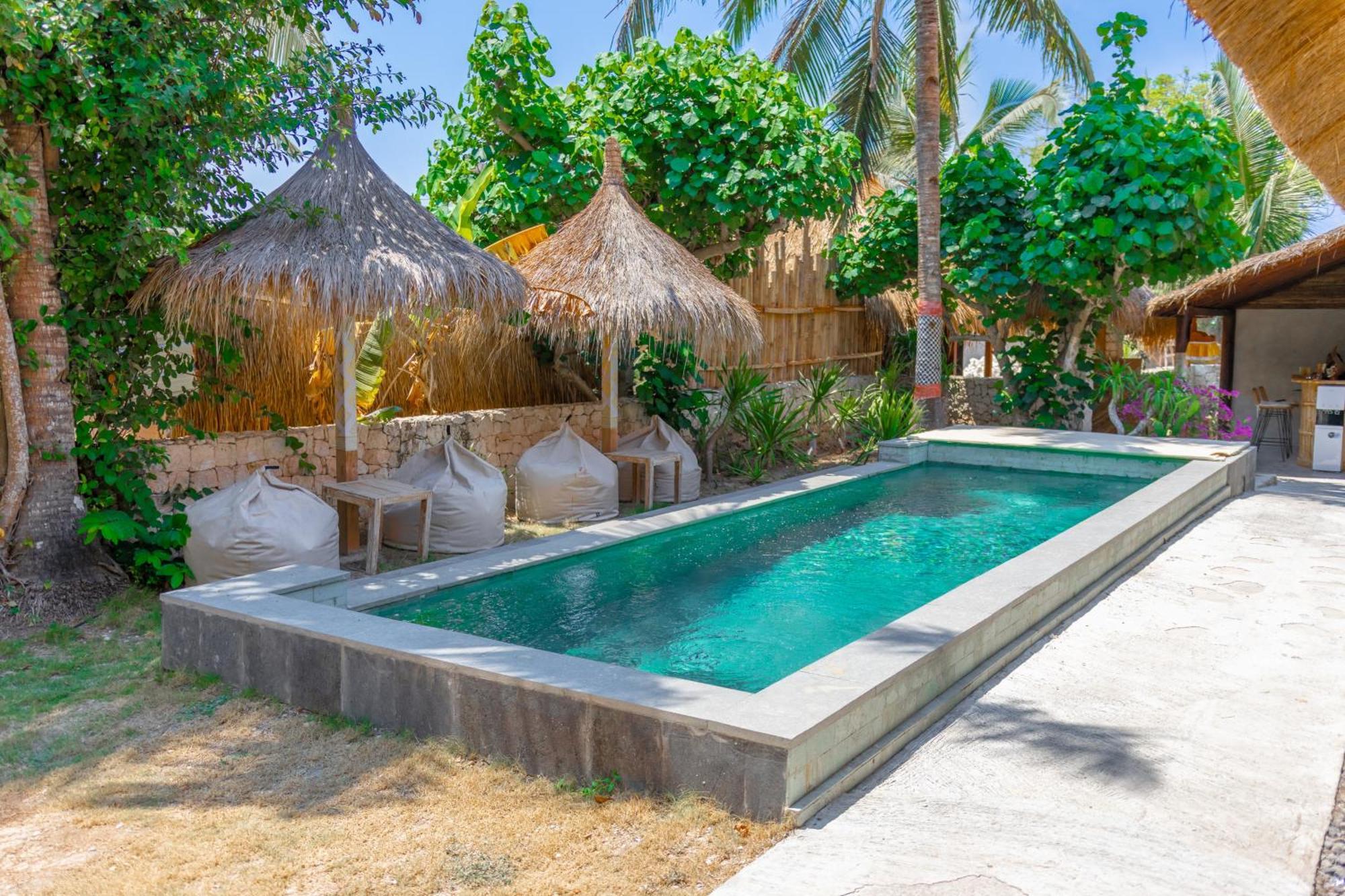 Golden Garuda Cottages Pelilit Luaran gambar